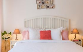 Studio T - RedBed Self-Catering Apartments